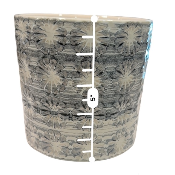 Floral Ceramic Planter - Picture 5 of 7